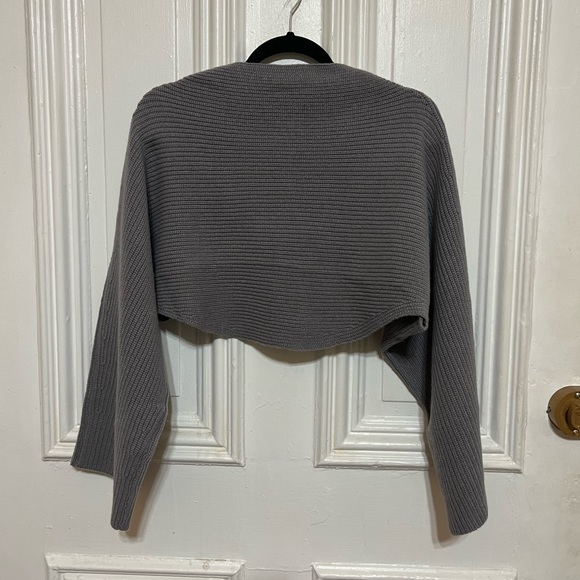 Beautiful Lattelier Cropped Sweater - Picture 5 of 7